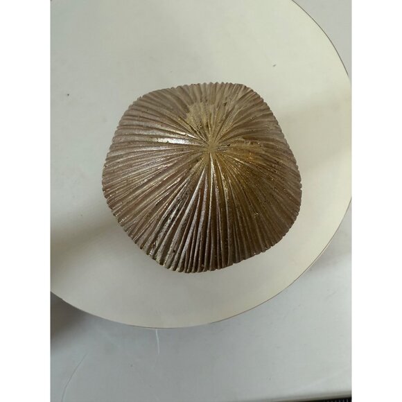 Retro Style Mushroom Figurine Set Golden Glitter Cap Fairy Garden Wood Resin - Picture 14 of 14